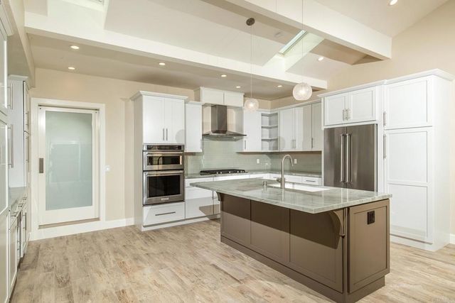 1734 Kennington Road, Encinitas, CA 92024