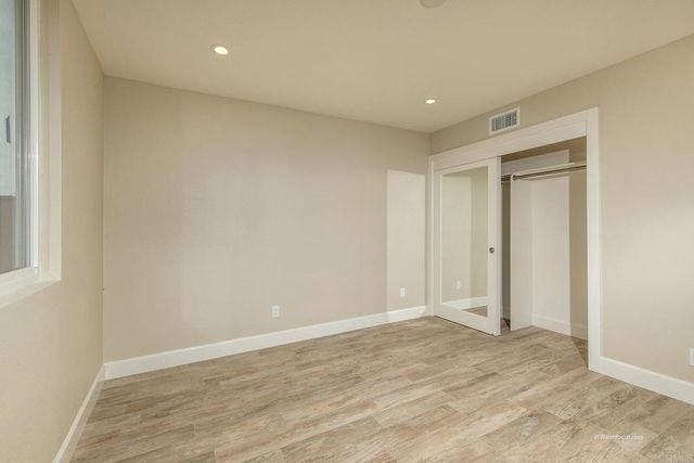 1734 Kennington Road, Encinitas, CA 92024