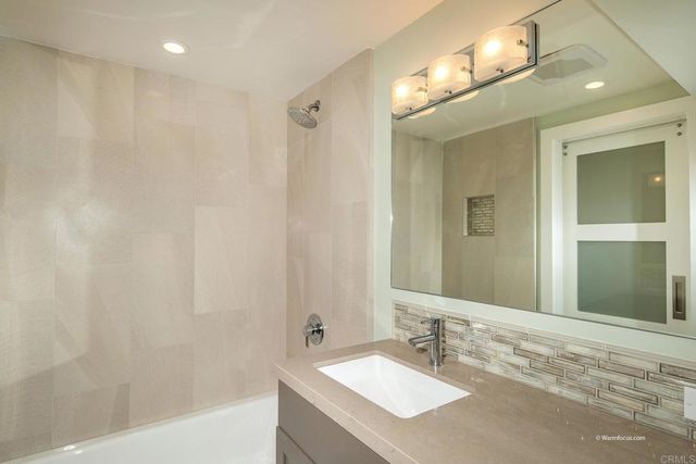 1734 Kennington Road, Encinitas, CA 92024