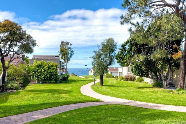 1734 Kennington Road, Encinitas, CA 92024