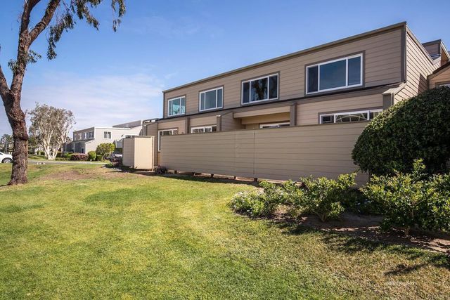 1734 Kennington Road, Encinitas, CA 92024