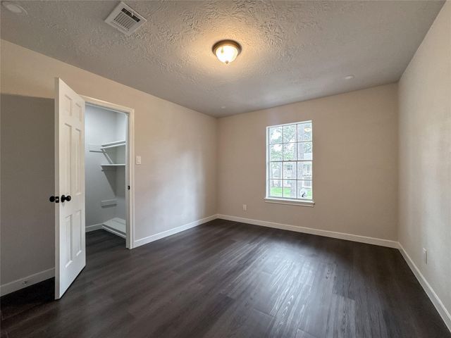 5907 Havenwoods Drive, Houston, TX 77066