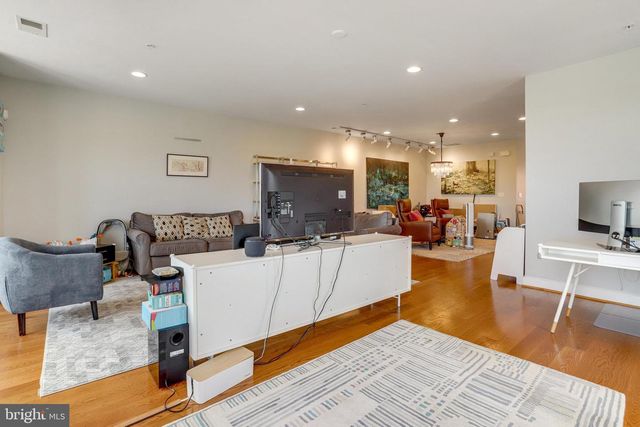 1804 POTOMAC AVE, Alexandria, VA 22301