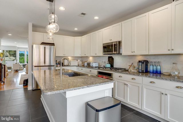 1804 POTOMAC AVE, Alexandria, VA 22301