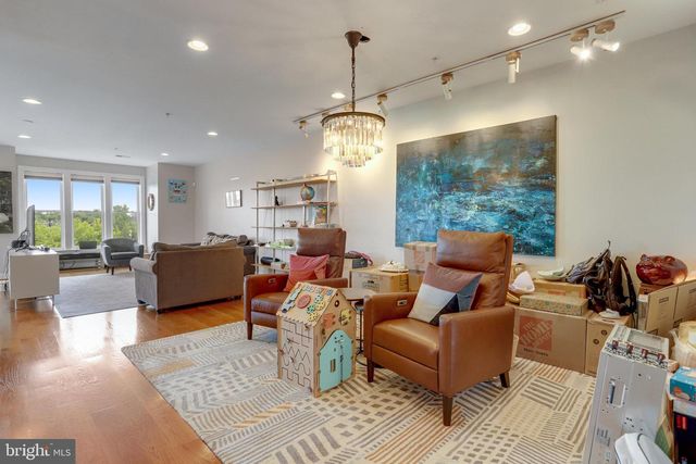 1804 POTOMAC AVE, Alexandria, VA 22301