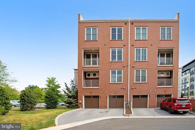 1804 POTOMAC AVE, Alexandria, VA 22301