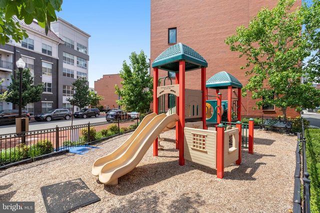 1804 POTOMAC AVE, Alexandria, VA 22301