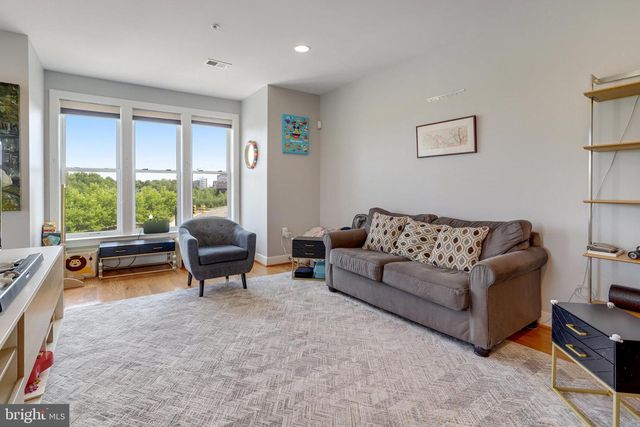 1804 POTOMAC AVE, Alexandria, VA 22301