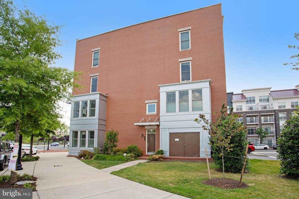 1804 POTOMAC AVE, Alexandria, VA 22301