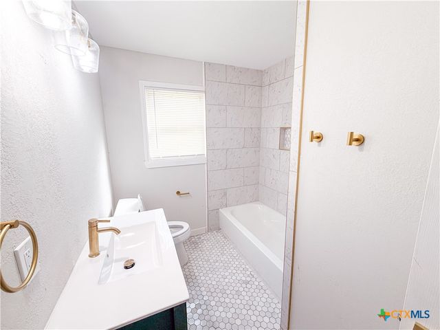 310 N 6th Street, Nolanville, TX 76559