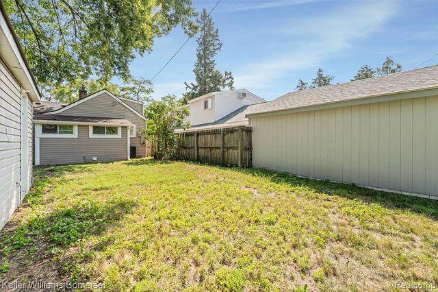 3191 Harris Street, Ferndale, MI 48220