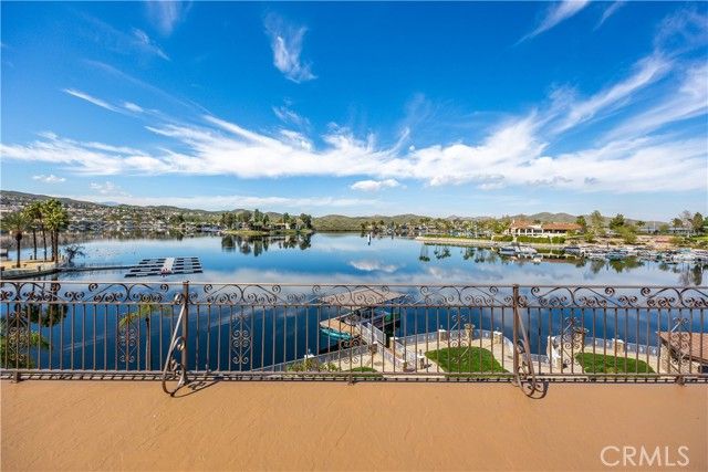 22250 Village Way, Canyon Lake, CA 92587