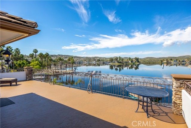 22250 Village Way, Canyon Lake, CA 92587