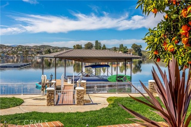 22250 Village Way, Canyon Lake, CA 92587