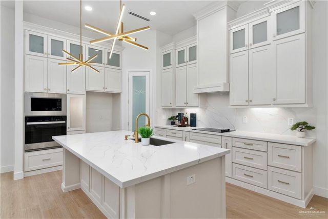 4716 S Waterford Avenue, Edinburg, TX 78539