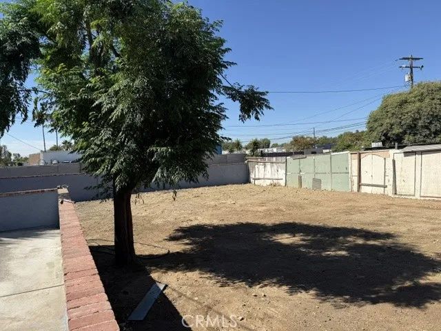 2211 W 3rd, San Bernardino, CA 92407