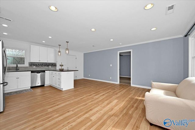 4010 Telstar Circle SW, Huntsville, AL 35805