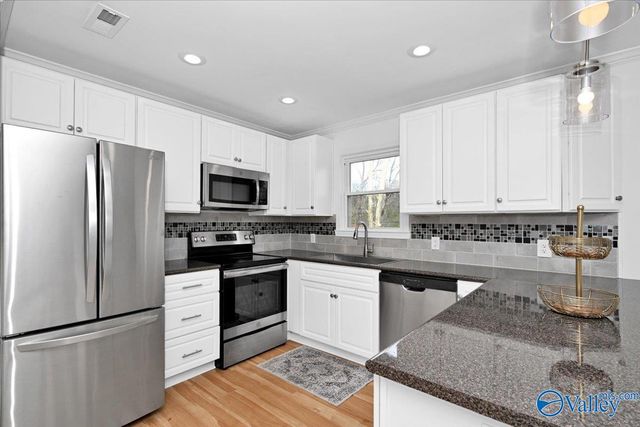 4010 Telstar Circle SW, Huntsville, AL 35805