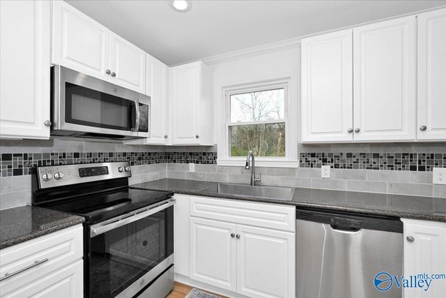 4010 Telstar Circle SW, Huntsville, AL 35805