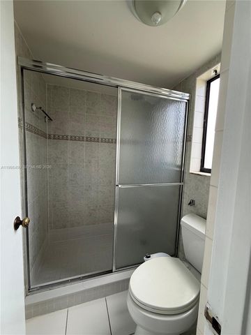 155 Lakeview Dr 101, Weston, FL 33326