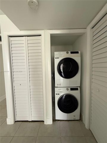 155 Lakeview Dr 101, Weston, FL 33326