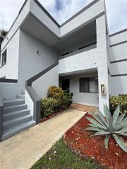 155 Lakeview Dr 101, Weston, FL 33326