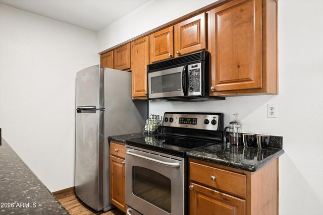 5877 N GRANITE REEF Road 1124, Scottsdale, AZ 85250