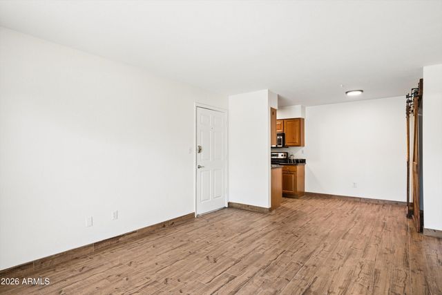 5877 N GRANITE REEF Road 1124, Scottsdale, AZ 85250