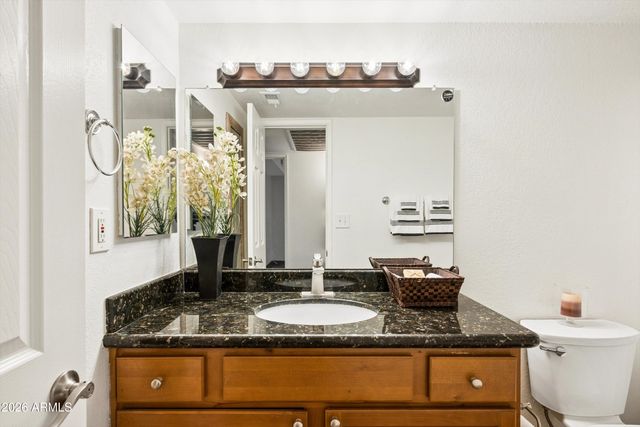5877 N GRANITE REEF Road 1124, Scottsdale, AZ 85250