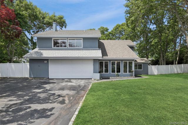 19 Nixon Street, Farmingville, NY 11738