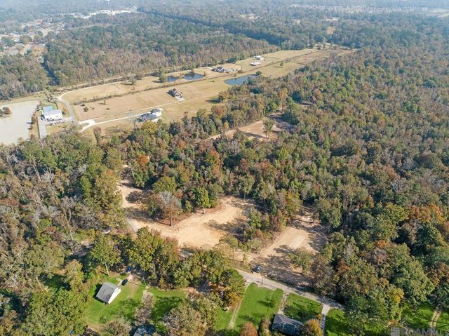 7818 Washington Ln, Central, LA 70739
