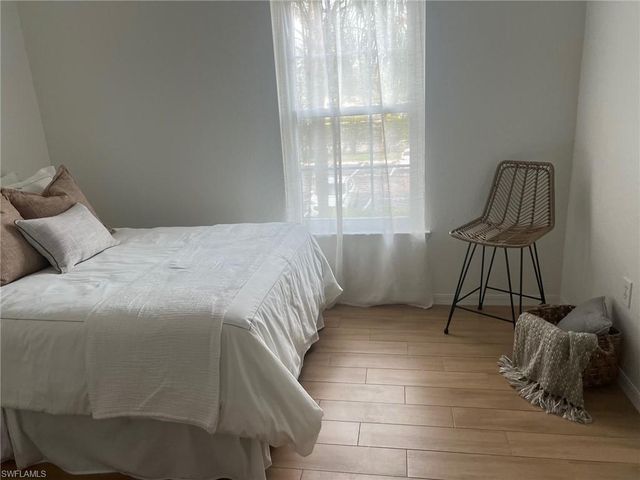 23500 Walden Center DR 206, Estero, FL 34134