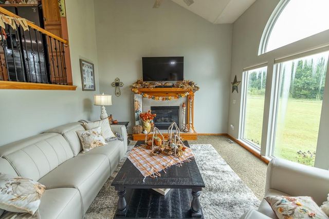 19704 Fightmaster Road, Trimble, MO 64492