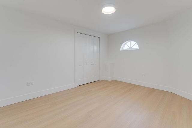 5853 W Newport Avenue, Chicago, IL 60634