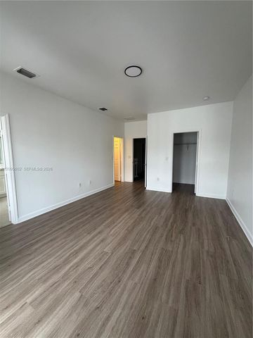 10461 NW 61st Street, Doral, FL 33178