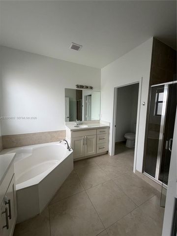 10461 NW 61st Street, Doral, FL 33178