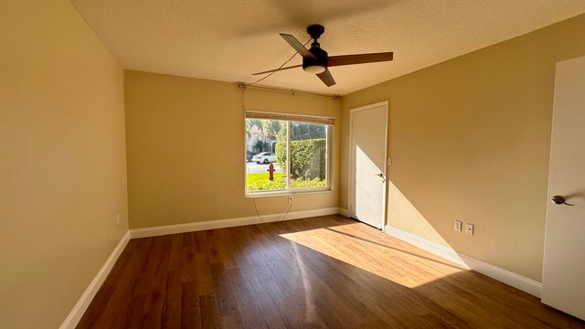 815 W Boynton Beach Boulevard 10-105, Boynton Beach, FL 33426