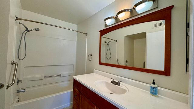 815 W Boynton Beach Boulevard 10-105, Boynton Beach, FL 33426