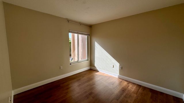 815 W Boynton Beach Boulevard 10-105, Boynton Beach, FL 33426