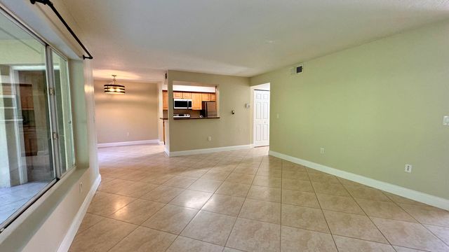 815 W Boynton Beach Boulevard 10-105, Boynton Beach, FL 33426