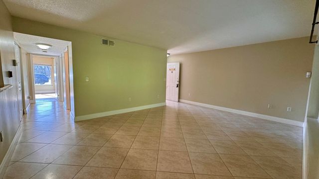 815 W Boynton Beach Boulevard 10-105, Boynton Beach, FL 33426