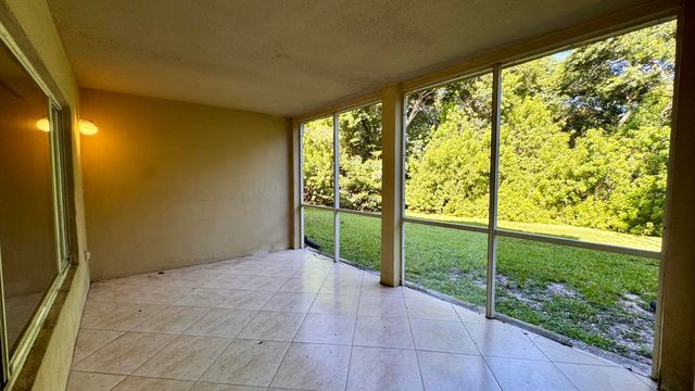 815 W Boynton Beach Boulevard 10-105, Boynton Beach, FL 33426