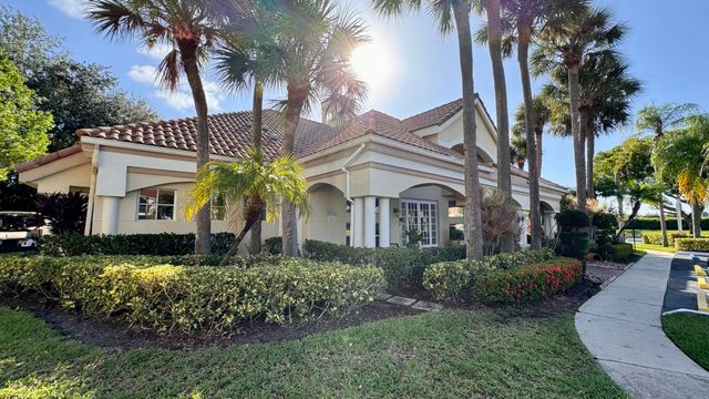 815 W Boynton Beach Boulevard 10-105, Boynton Beach, FL 33426