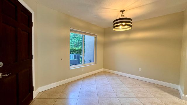 815 W Boynton Beach Boulevard 10-105, Boynton Beach, FL 33426
