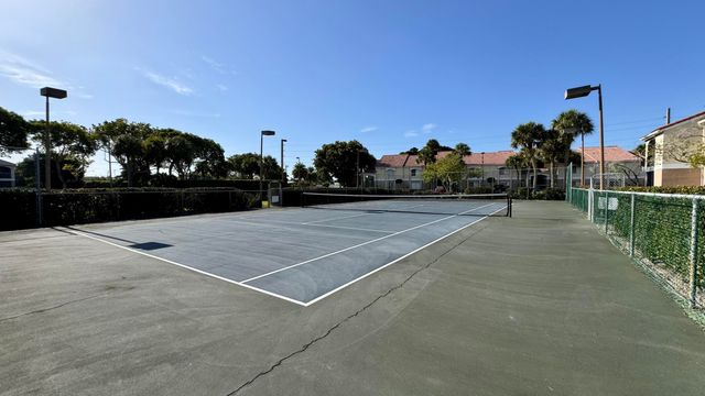 815 W Boynton Beach Boulevard 10-105, Boynton Beach, FL 33426