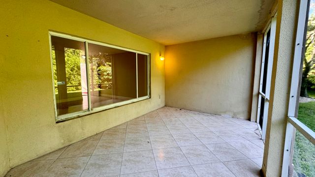 815 W Boynton Beach Boulevard 10-105, Boynton Beach, FL 33426