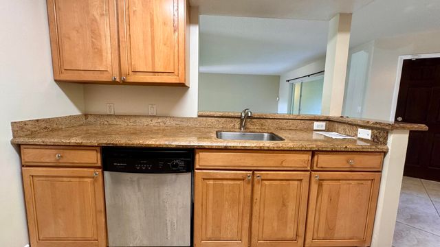 815 W Boynton Beach Boulevard 10-105, Boynton Beach, FL 33426