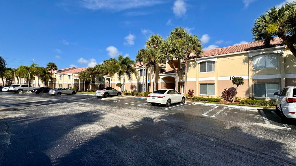 815 W Boynton Beach Boulevard 10-105, Boynton Beach, FL 33426