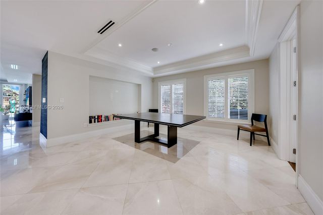 520 N Parkway, Golden Beach, FL 33160