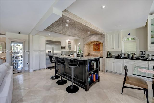 520 N Parkway, Golden Beach, FL 33160